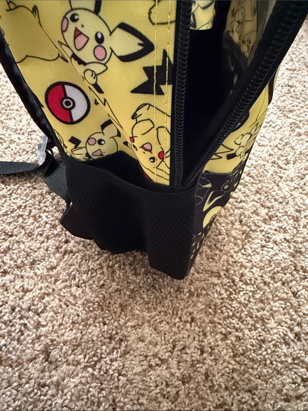 Pikachu Kids Backpack - Picture 4 of 8